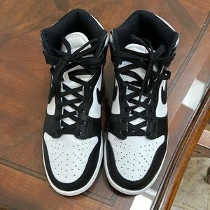 Nike dunks high top panda color way